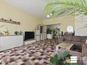 Prodej rodinného domu, Tišice, Okružní, 438 m2