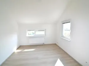 Pronájem rodinného domu, Jesenice, Albatrosová, 112 m2