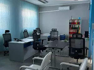 Pronájem kanceláře, Znojmo, Dobšická, 150 m2