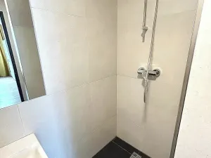Pronájem bytu 1+kk, Praha - Vysočany, U vinných sklepů, 18 m2
