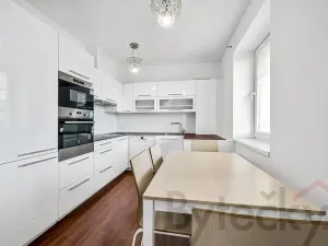 Prodej bytu 2+1, Praha - Dolní Počernice, Národních hrdinů, 62 m2