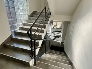 Pronájem kanceláře, Praha - Karlín, Prvního pluku, 75 m2