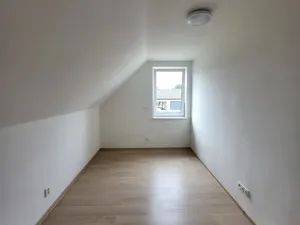 Pronájem bytu 3+1, Nový Bor - Janov, 74 m2