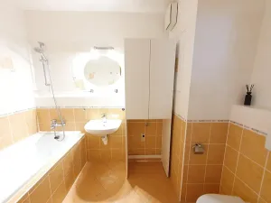 Pronájem bytu 2+kk, Praha - Letňany, Beranových, 62 m2
