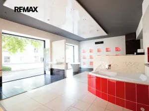Prodej obchodního prostoru, Kyjov, třída Komenského, 290 m2