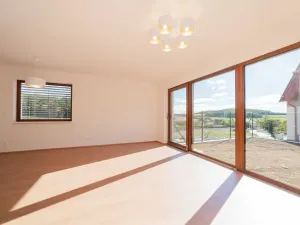 Prodej bytu 4+kk, Mořina, 106 m2