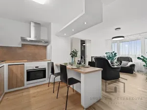 Prodej bytu 1+1, Praha - Háje, Bajkonurská, 52 m2