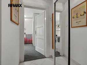 Prodej bytu 1+kk, Praha - Podolí, Na dolinách, 24 m2