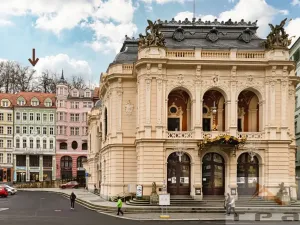 Pronájem obchodního prostoru, Karlovy Vary, Divadelní náměstí, 30 m2