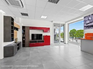 Pronájem obchodního prostoru, Praha - Hloubětín, Poděbradská, 252 m2