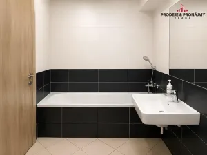 Prodej bytu 1+kk, Praha, Zakšínská, 30 m2