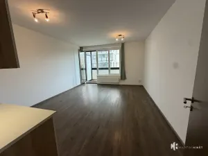 Pronájem bytu 1+kk, Praha - Střížkov, Makedonská, 33 m2