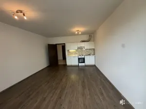 Pronájem bytu 1+kk, Praha - Střížkov, Makedonská, 33 m2