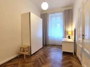 Pronájem bytu 3+1, Praha - Žižkov, Husitská, 76 m2