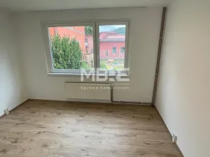 Pronájem bytu 2+kk, Děčín - Děčín V-Rozbělesy, Závodní, 42 m2