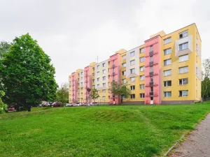 Prodej bytu 3+1, Plzeň - Doubravka, Popelnicová, 66 m2