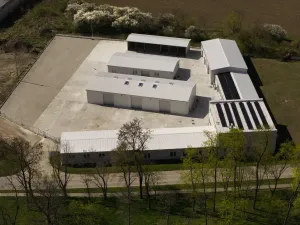 Pronájem skladu, Hořín, 1933 m2