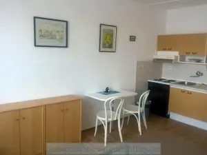 Pronájem bytu 1+kk, Praha - Záběhlice, 28 m2