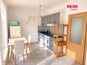 Prodej bytu 1+kk, Praha - Modřany, Pískařská, 38 m2