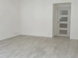 Pronájem bytu 2+kk, Praha - Smíchov, Nádražní, 64 m2