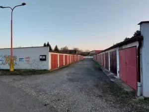 Pronájem garáže, Poděbrady, Jungmannova, 17 m2