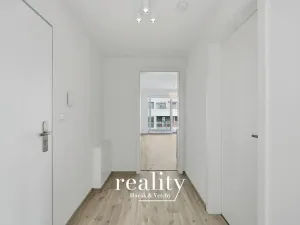 Pronájem bytu 2+kk, Jihlava, Heidenheimská, 51 m2