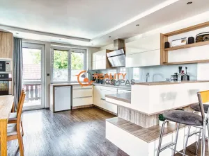 Prodej rodinného domu, Hovorany, 220 m2