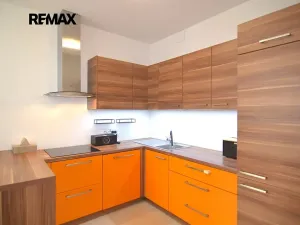 Pronájem bytu 3+1, Praha - Podolí, Podolská, 69 m2