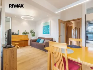 Prodej bytu 4+kk, Praha - Horní Počernice, V javorech, 93 m2