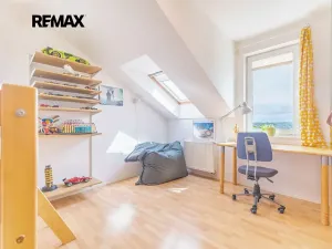 Prodej bytu 4+kk, Praha - Horní Počernice, V javorech, 93 m2