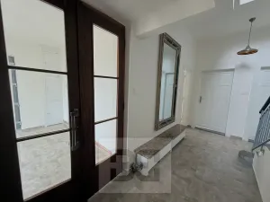 Pronájem rodinného domu, Praha - Kobylisy, Líbeznická, 170 m2