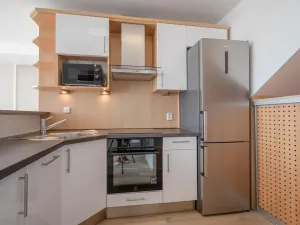 Prodej bytu 2+kk, Praha - Vysočany, Skloněná, 74 m2