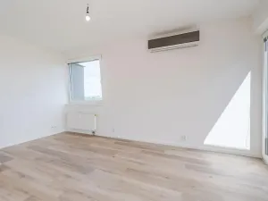 Prodej bytu 2+kk, Praha - Vysočany, Skloněná, 74 m2