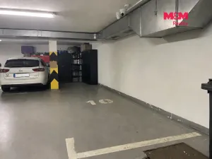 Prodej garážového stání, Praha - Košíře, Tůmova, 11 m2
