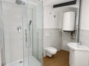 Pronájem obchodního prostoru, Jablonec nad Nisou, Podhorská, 90 m2