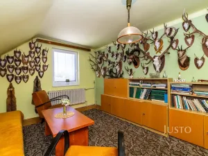 Prodej rodinného domu, Zvole, 520 m2