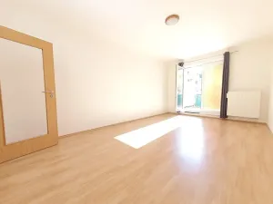 Pronájem bytu 1+kk, Praha - Záběhlice, Práčská, 34 m2