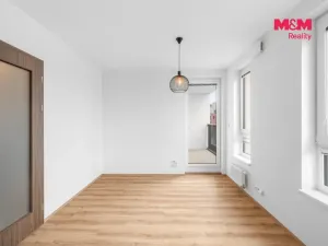 Prodej bytu 1+kk, Praha - Ruzyně, Stočesova, 26 m2