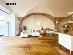 Prodej bytu 1+kk, Škvorec, Tyršova, 97 m2