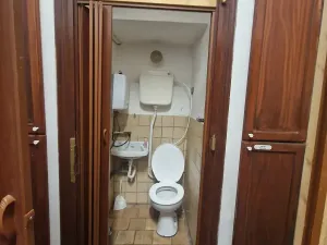 Pronájem obchodního prostoru, Kostelec nad Černými lesy, náměstí Smiřických, 75 m2