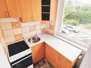 Pronájem bytu 1+kk, Praha - Hostivař, Vajdova, 29 m2