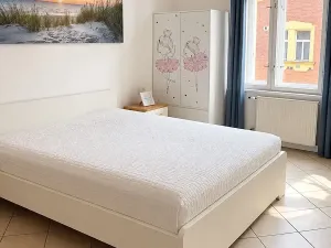Pronájem bytu 2+kk, Praha - Karlín, Kubova, 43 m2
