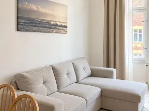 Pronájem bytu 2+kk, Praha - Karlín, Kubova, 43 m2
