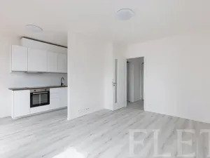 Pronájem bytu 1+kk, Praha - Hloubětín, Waltariho, 36 m2