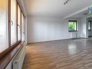 Pronájem rodinného domu, Praha - Kyje, Černičná, 150 m2