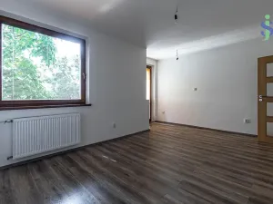 Pronájem rodinného domu, Praha - Kyje, Černičná, 150 m2