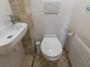 Pronájem rodinného domu, Praha - Kyje, Černičná, 150 m2