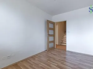 Pronájem rodinného domu, Praha - Kyje, Černičná, 150 m2