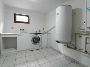 Pronájem rodinného domu, Praha - Kyje, Černičná, 150 m2