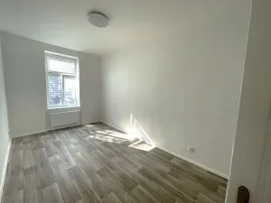 Pronájem bytu 3+kk, Praha, Bubenečská, 80 m2